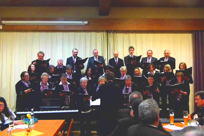 Gesangverein Neunburrg unter Leitung von Chorleiterin Gisela Meidhof